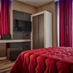 Hotel Angioino & 3*