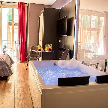 Angioino & Hotel 3*