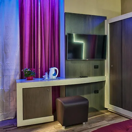 Angioino & Hotel 3*
