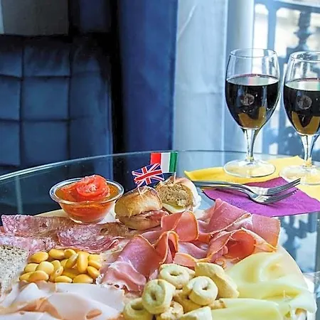 Hotel Angioino & 3*