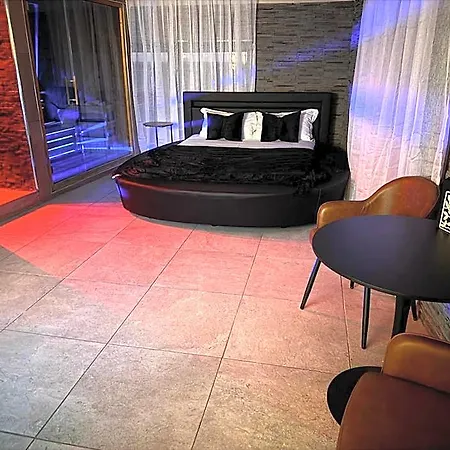 Angioino &