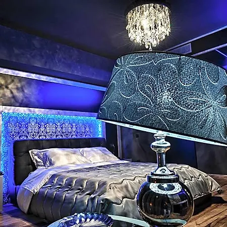 Hotel Angioino & 3*
