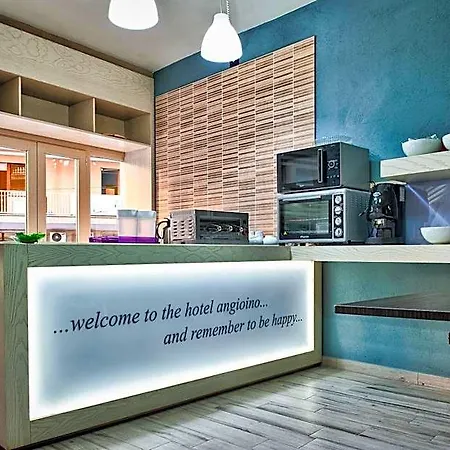 Hotell Angioino & Spa 3*