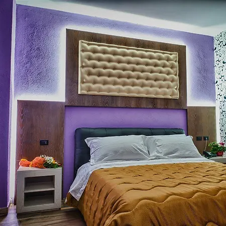 Angioino&spa Napels