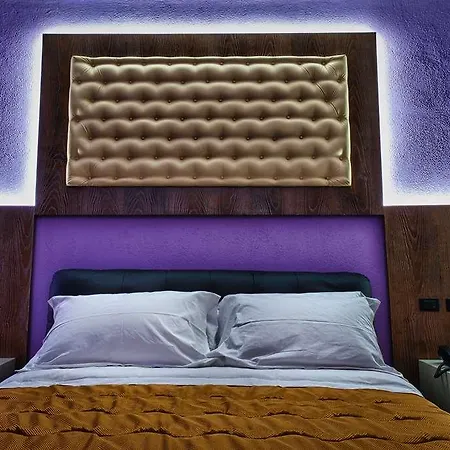 Angioino&spa Napels
