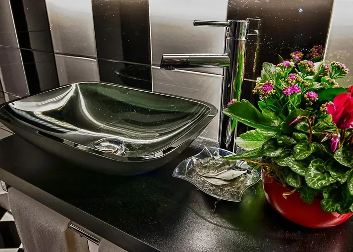 Angioino & 3* Neapol