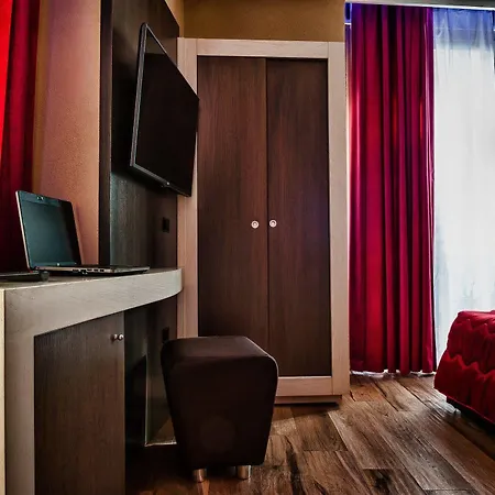 Angioino & Hotel Neapol