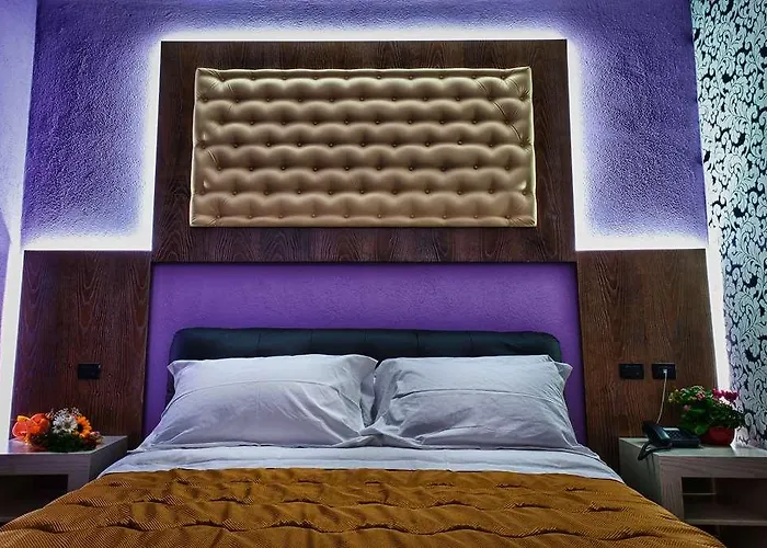 Angioino&spa Neapel
