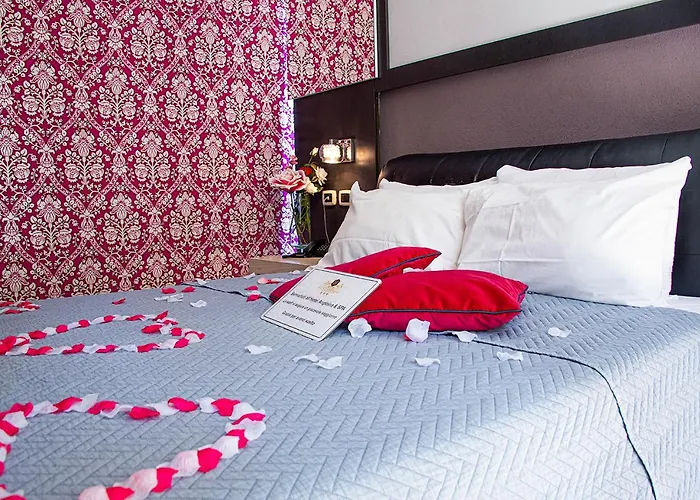 Hotel Angioino & 3*
