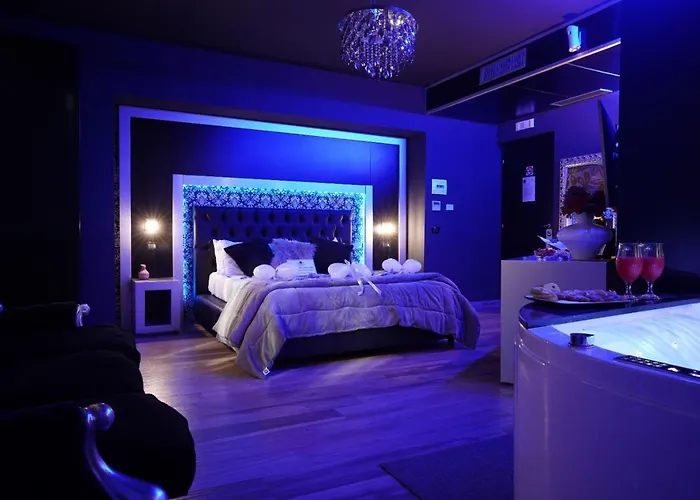 Hotel Angioino & 3*